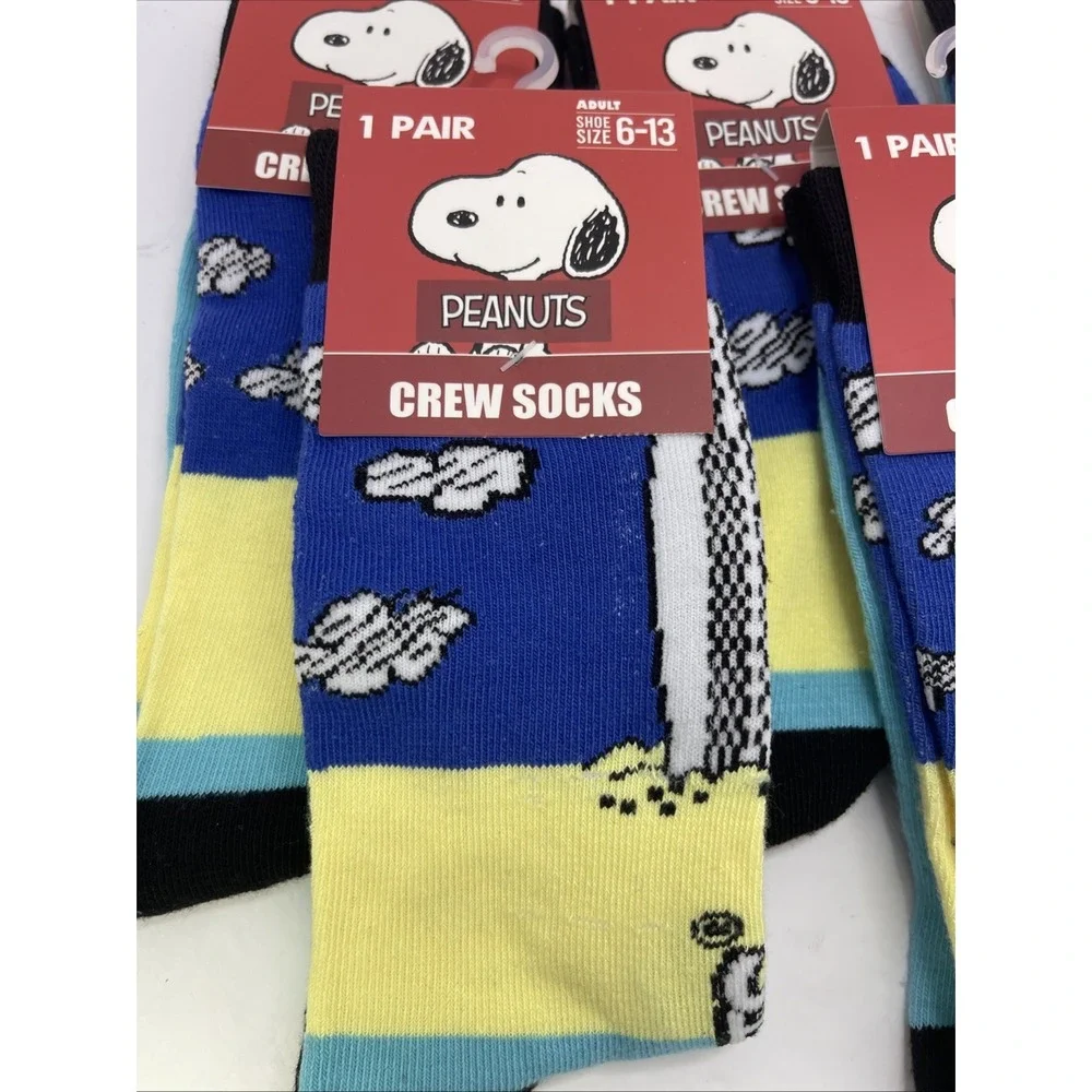 Peanuts Snoopy Crew Socks 1 Pair‎ Shoe Adult Size 6-13 Polyester